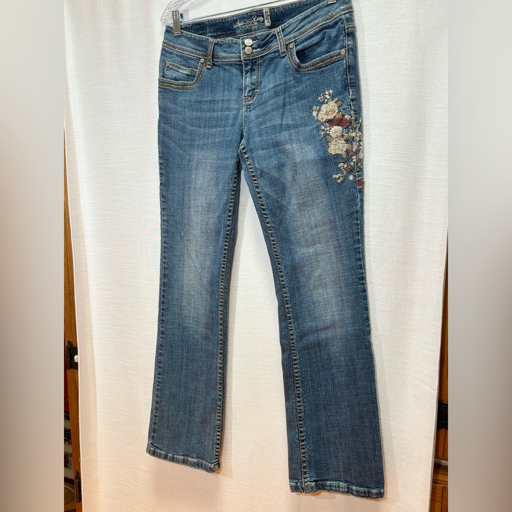 American Rag Cir Boot Cut Embroidered Jeans Size 11R